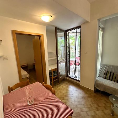 Apartamento Kornelija 2 Podgora Exterior foto