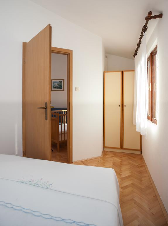 Apartamento Kornelija 2 Podgora Habitación foto