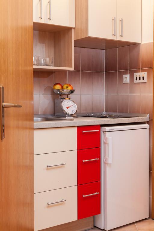 Apartamento Kornelija 2 Podgora Habitación foto
