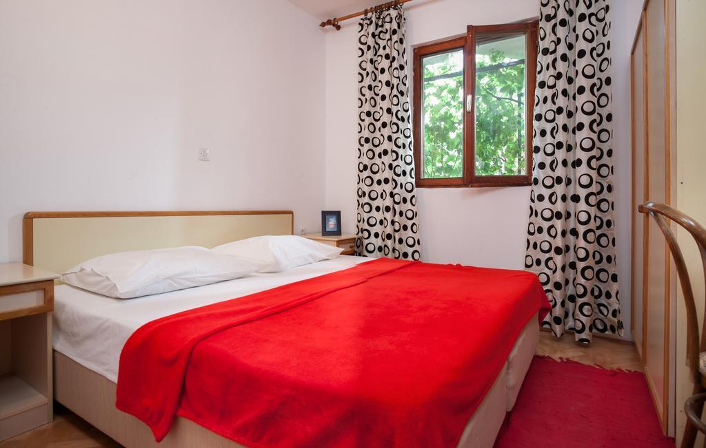 Apartamento Kornelija 2 Podgora Habitación foto