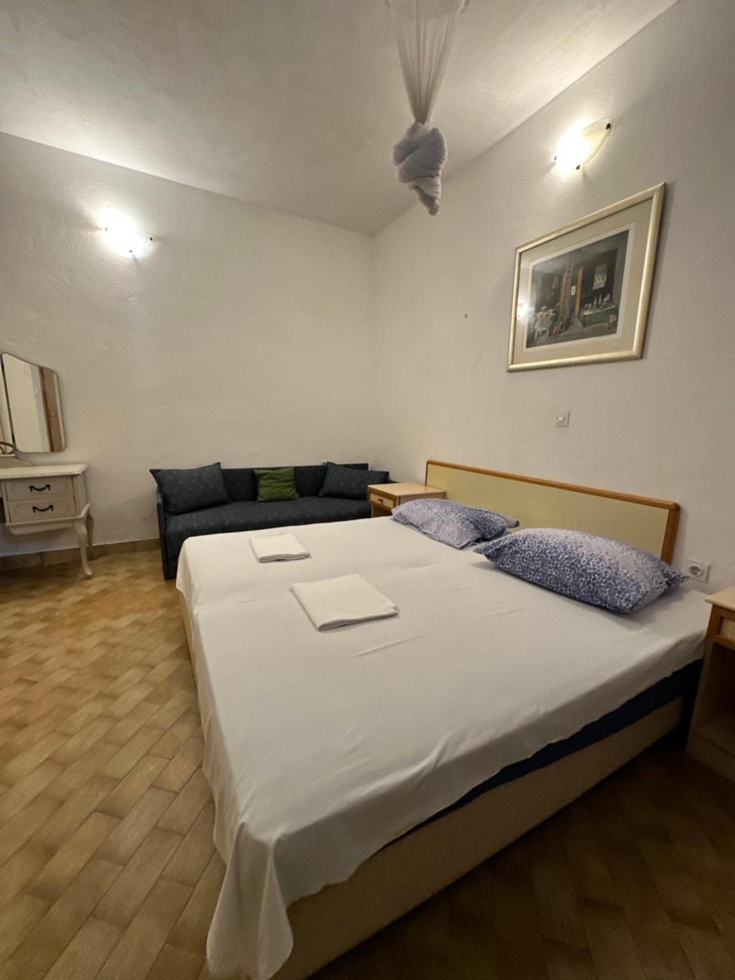 Apartamento Kornelija 2 Podgora Exterior foto